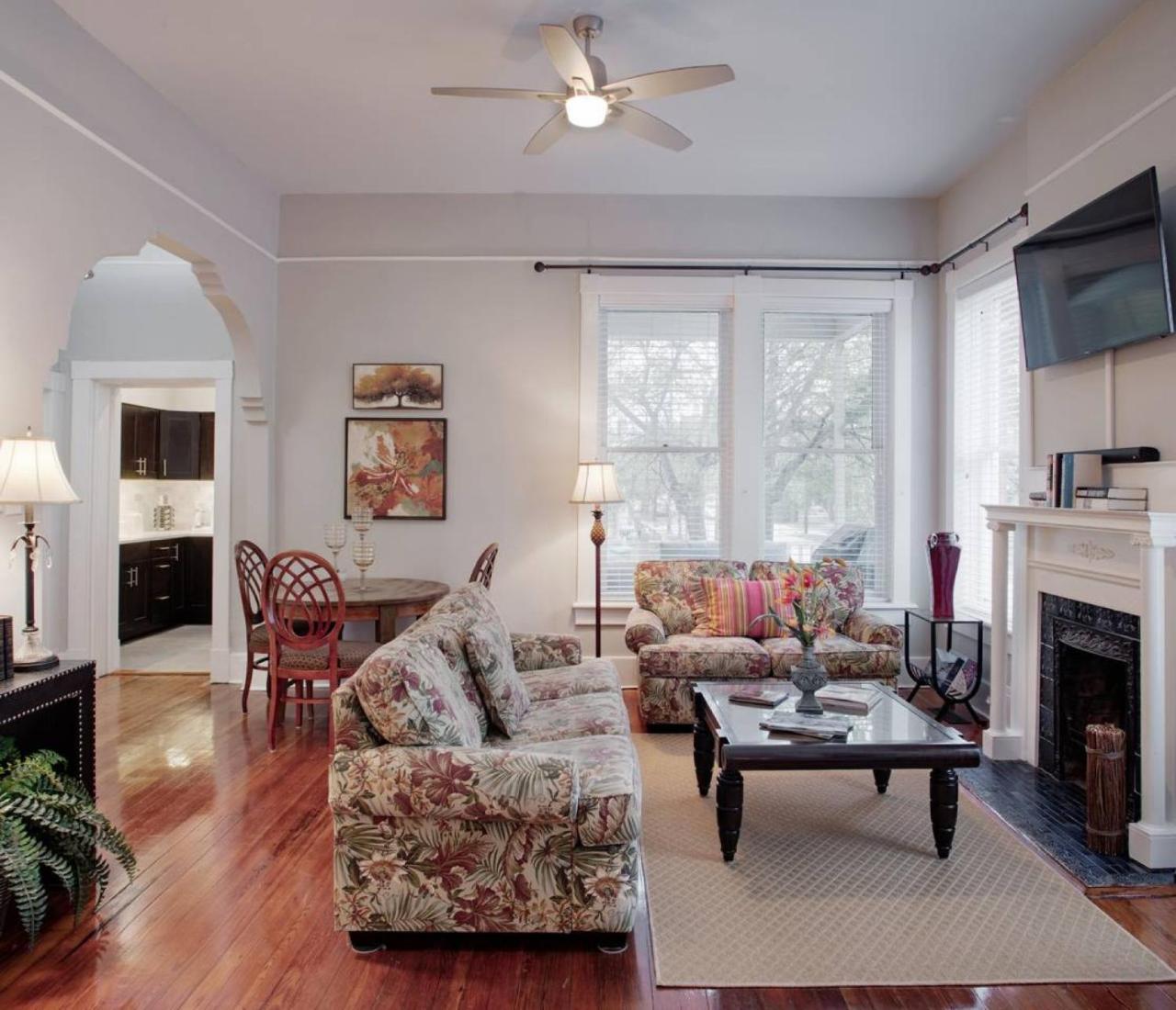 Apartamento 420Waldburg A - Modern Apt With Southern Charm Blocks From Forsyth Savannah Exterior foto